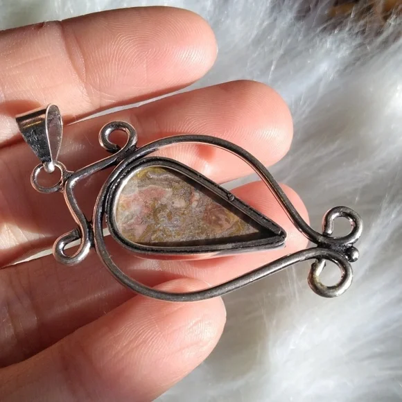 Mexican Laguna Lace Agate Silver Plated Gemstone Necklace Pendant - Picture 3 of 5